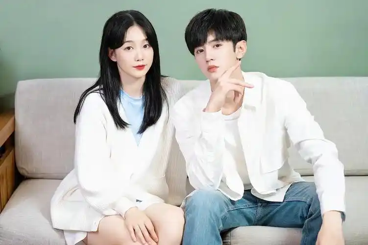 陈哲远徐梦洁为啥只是站一起就有cp感