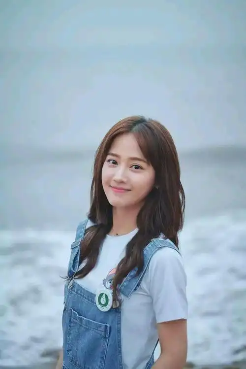 精美图集郑湫泓美图欣赏