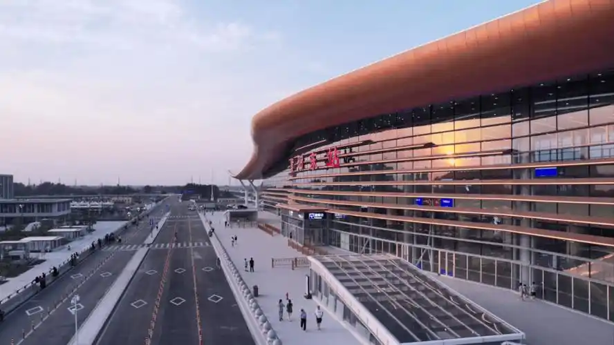 济郑高铁濮阳东站,内黄站开通运营_屋面_桁架_站房