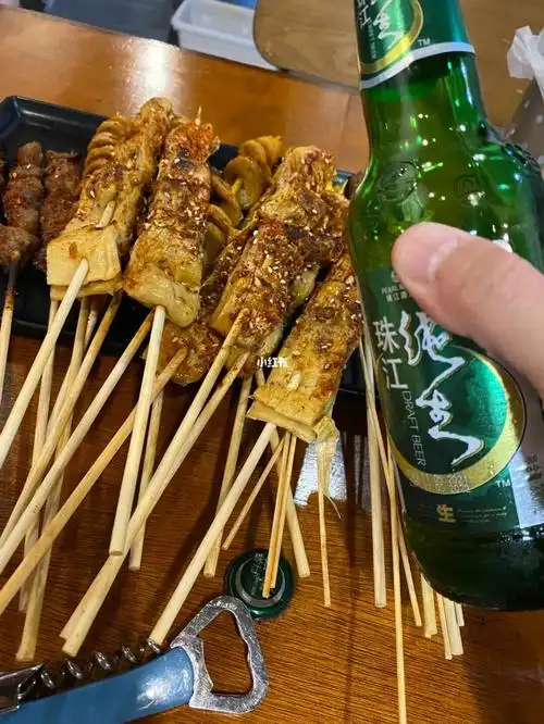 夜班后一个人吃烧烤没人跟我抢慢慢喝啤酒