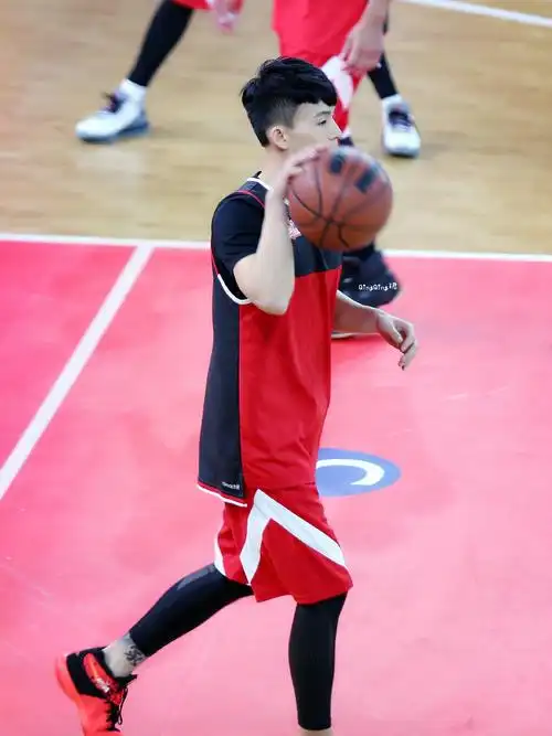 欧豪 篮球 来吧冠军