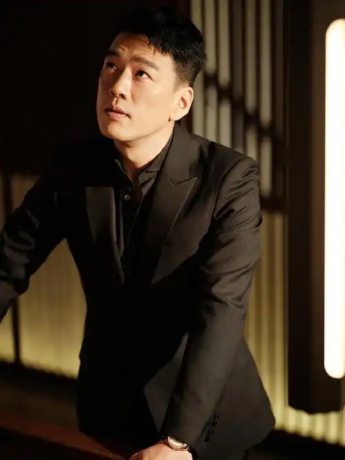 王耀庆沉稳魅力写真图片45