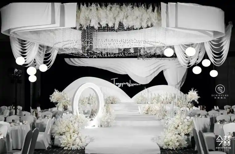 纯洁的白色婚礼太美啦!