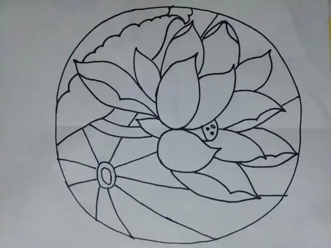 美女们画的扇面,从画底稿开始到色彩完成每一笔都出自自己之手!