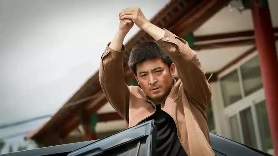 其实孙涛除了每年必演小品还参演了很多影视剧作这次在电视剧《啊 父