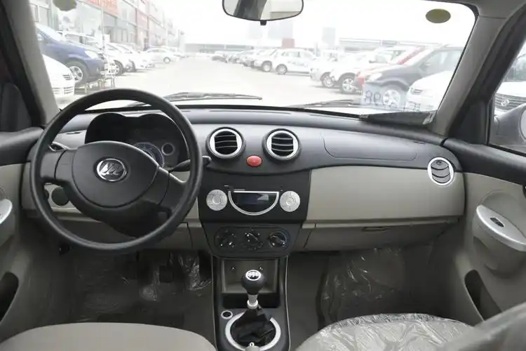 力帆320完整内饰(中间)