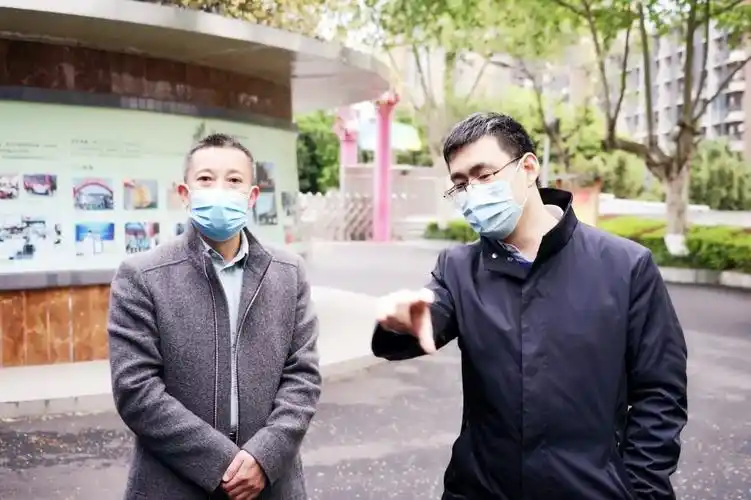 周密部署狠抓落实 千方百计保障开学