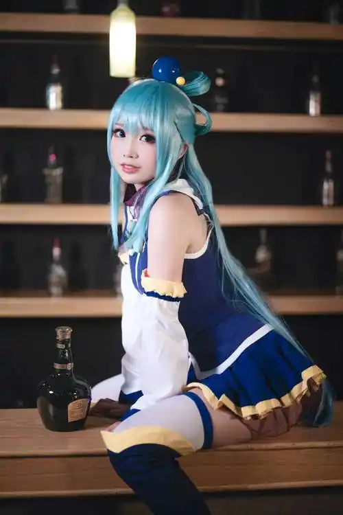 cos美图为美好的世界献上祝福阿库娅