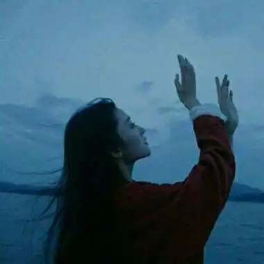 让人心碎到哭的头像女背影(精选30张)