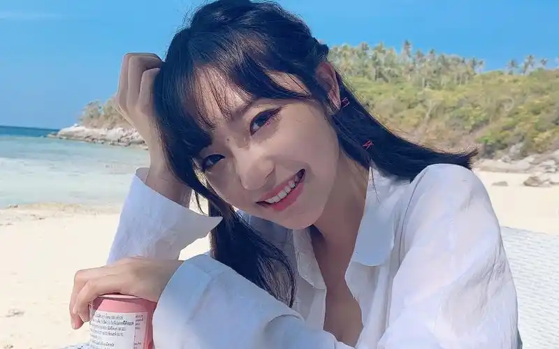 【gnz48】蕾蕾的直播【谢蕾蕾】20190328_哔哩哔哩 (゜-゜)つロ 干杯