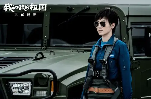 宋佳《我和我的祖国》广受好评 飒爽帅气演技满分