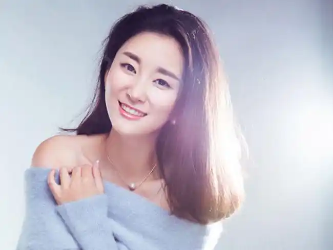 赵秦结婚了吗老公是谁真实年龄受质疑个人资料遭起底