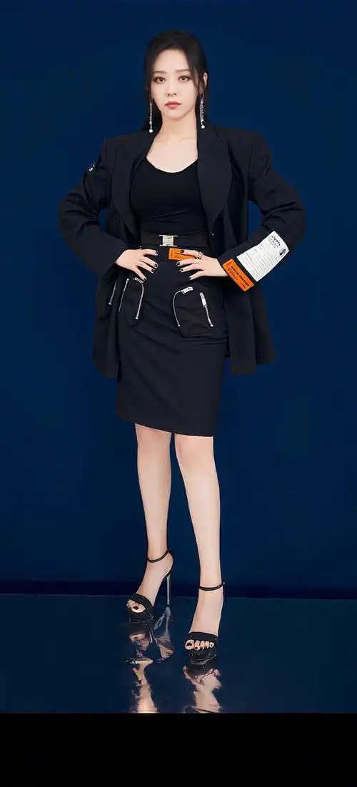 张靓颖,歌手界身材最好的女星,全部超清大图送上_泛电竞