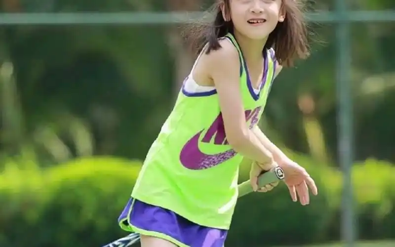 爸爸去哪儿开播十年了,森碟打网球取得开门红,嗯哼开始长青春痘,时间