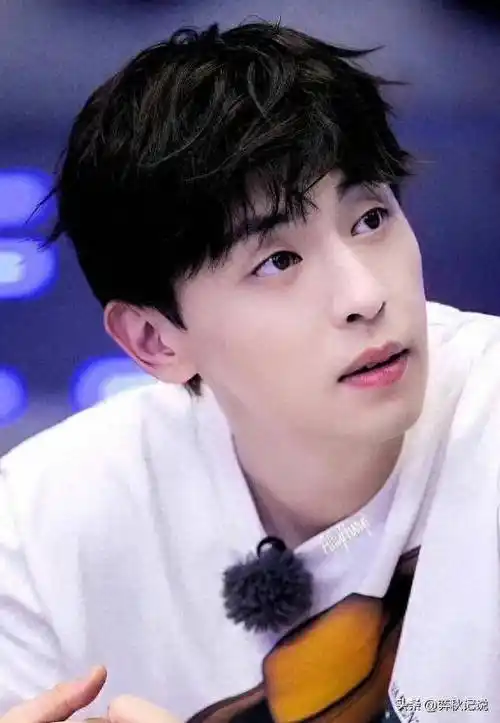 同样被封杀,把赵薇,邓伦和翟天临的现状对比,差距一下就出来了