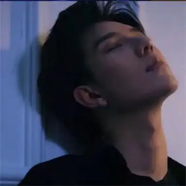 男生忧郁郁闷烦躁头像(共18张)