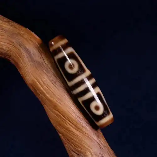 仿措思台一高仿特殊星辰天地天珠