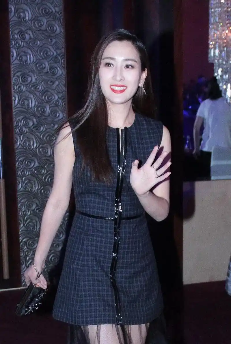 先马苏,又杨幂,再秦岚, 姐姐的柔情无限好!