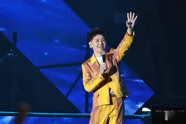 林志颖,吉克隽逸等明星告诉你_演唱会_全场_歌声