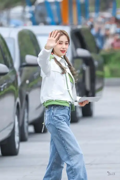 奔跑吧angelababy##杨颖奔跑吧双马尾编发造型