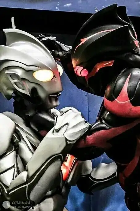 奥特曼聊天群内含cp