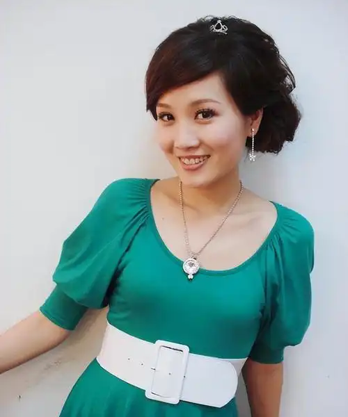 古晓,东南卫视《非常音乐》主持人.