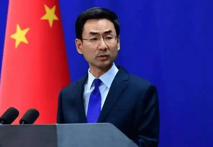 知道他帅,不知道他这么帅,汪文斌年轻时的照片流出惊艳众人_工作_外交