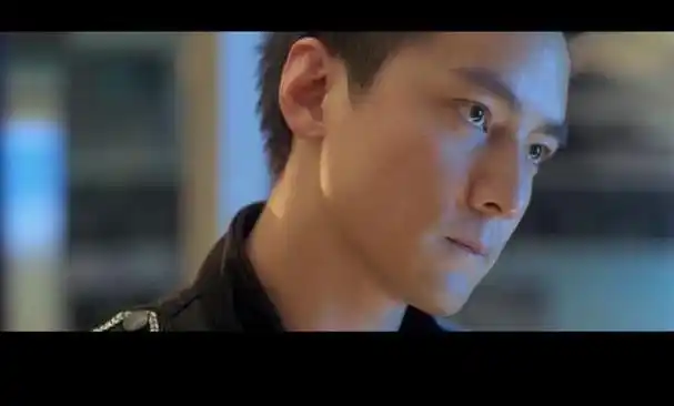 如果说在《无间道》系列电影之后,要推荐一部经典的警匪片,那么我会毫