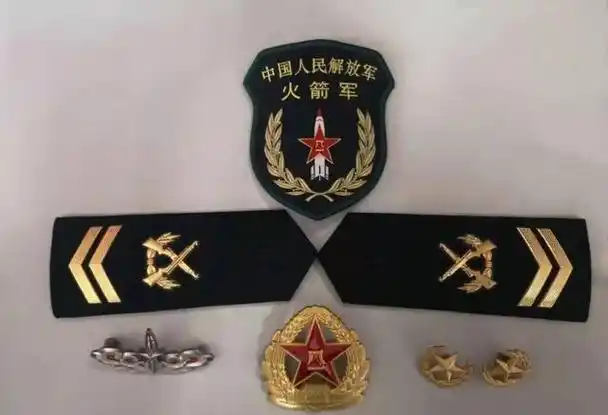 看着这些老兵退伍画面,不禁泪流满面……|军嫂|军衔|军营_网易订阅