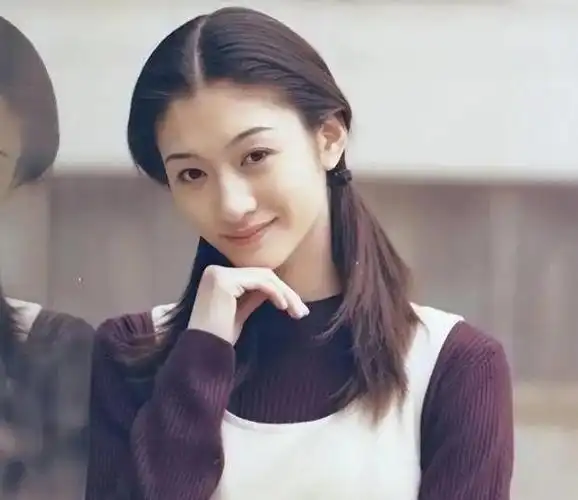 被富商折磨4年后分手的李小冉,转身嫁给男闺蜜,5个亿随便花