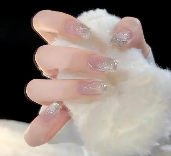 猫眼美甲真的漂亮又温柔