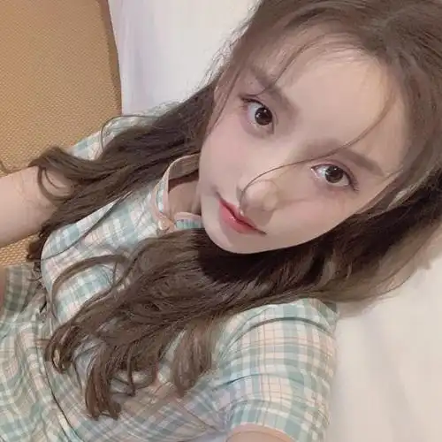 姜贞羽头像照片,长得好看又可爱时尚的美女姜贞羽微信头像图片