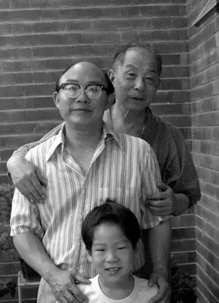 回顾张学良晚年生活照房间不足40平米最爱吃4道菜