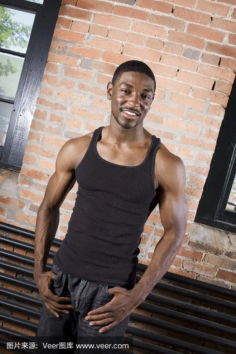 强壮的非裔美国人.