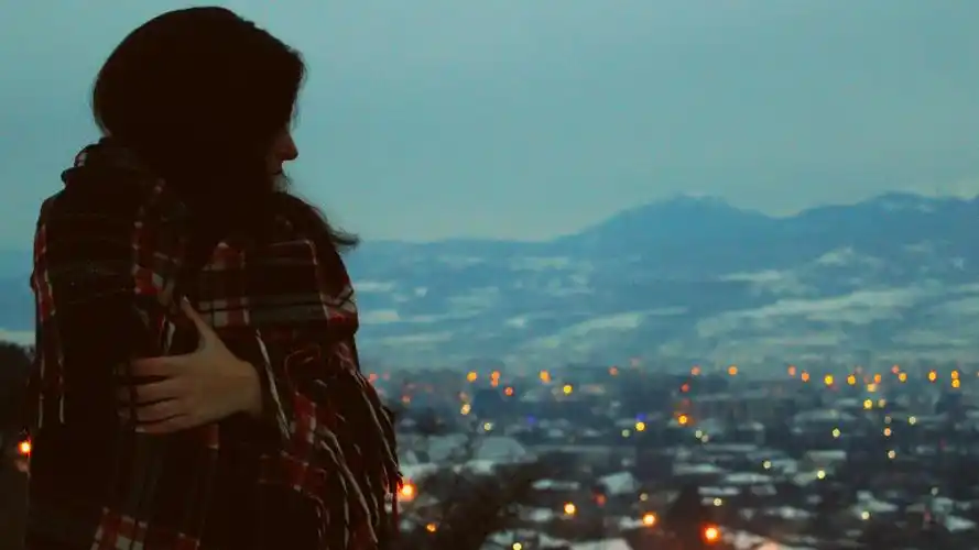 一个人内心孤单的图片