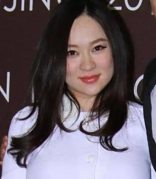 林心如霍建华素颜照曝光,夫妻二人严重发福,中年危机颜值下降_霍思燕