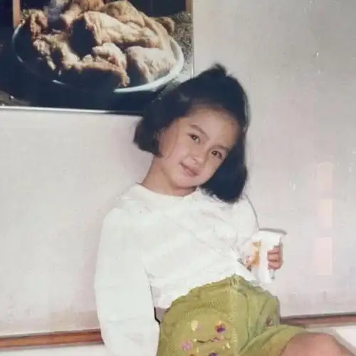 杨幂,杨幂小时候真的是非常的可爱,虽然这个时候非常的小,但是还是一