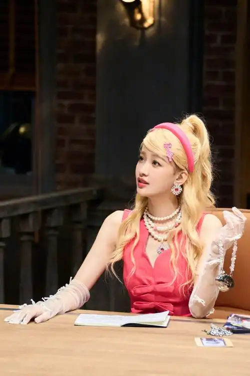 孙怡超话和"怡生笑"一起出发@孙怡微博快乐探案趣味无穷#大侦探艺术馆