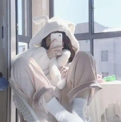 小姐姐挡脸头像