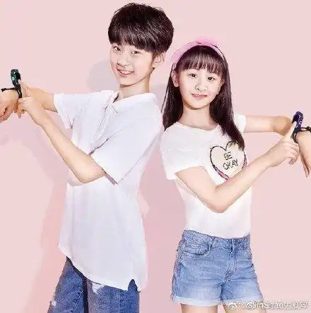 张亮的儿子天天大名叫做张悦轩,跟着爸爸去参加第一季《爸爸去哪儿》