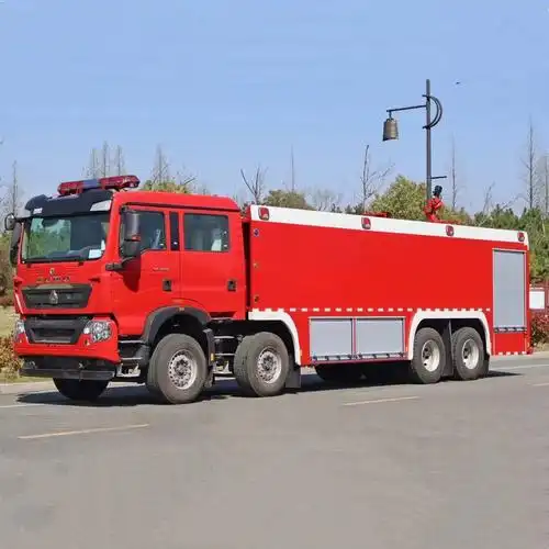 重汽豪沃前四后八25吨泡沫消防车-阿里巴巴