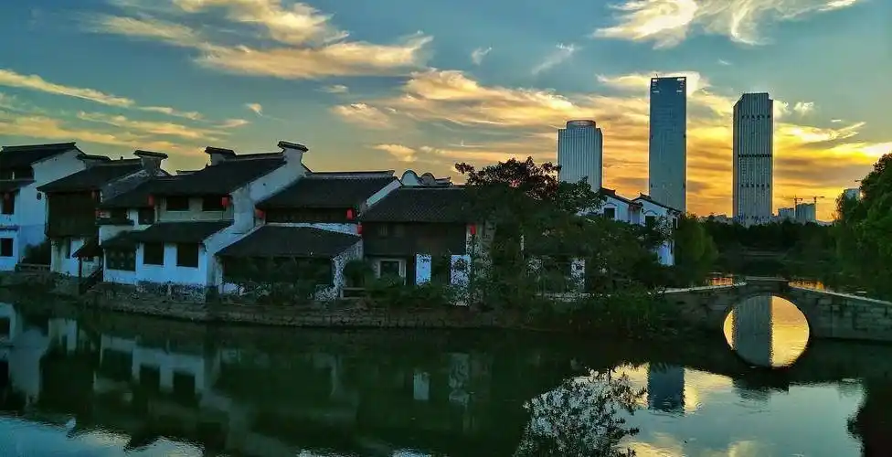 巡塘古镇,虽然建于民国年间,当时只是为了方便无锡南部沿太湖居住的