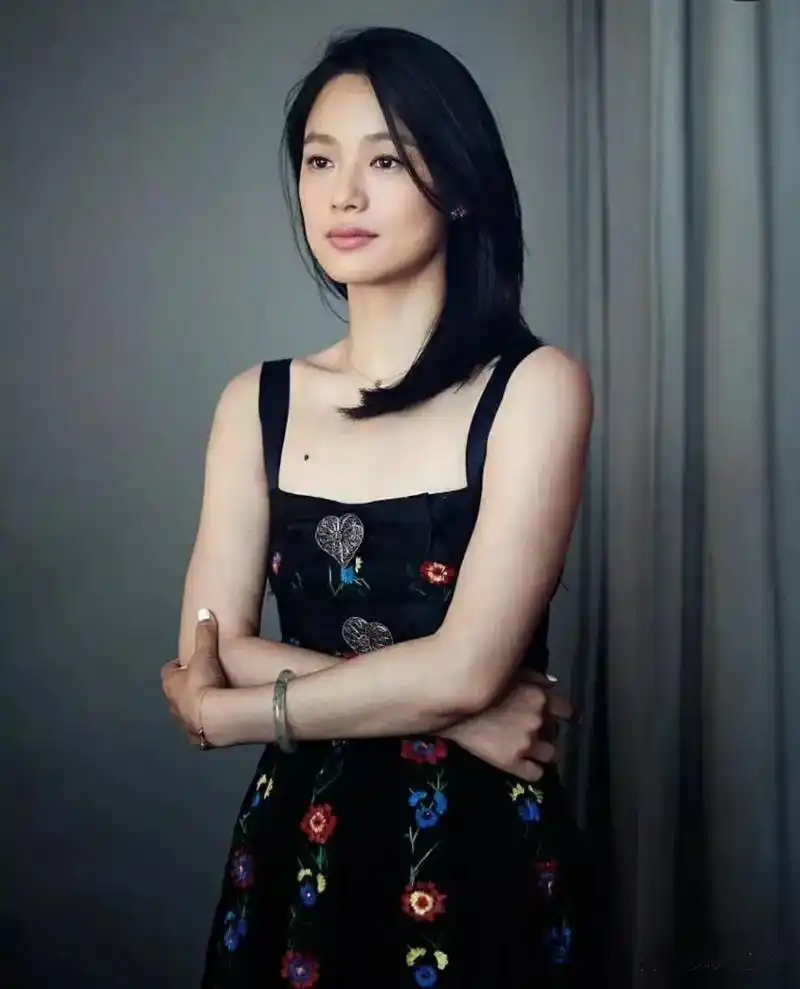 周韵,姜文的妻子