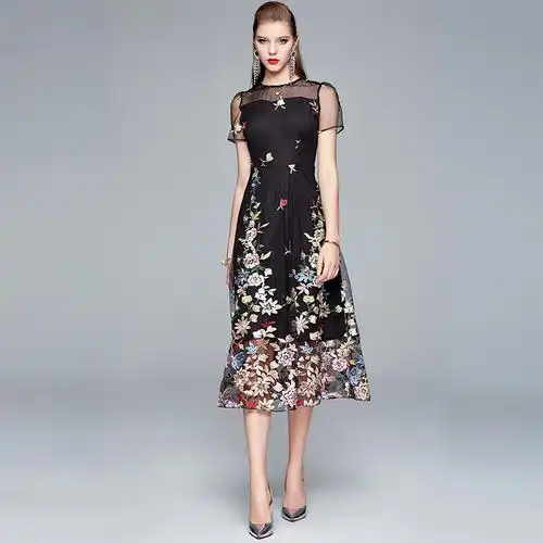 民族风重工刺绣蕾丝镂空性感透视女神连衣裙明星连衣裙