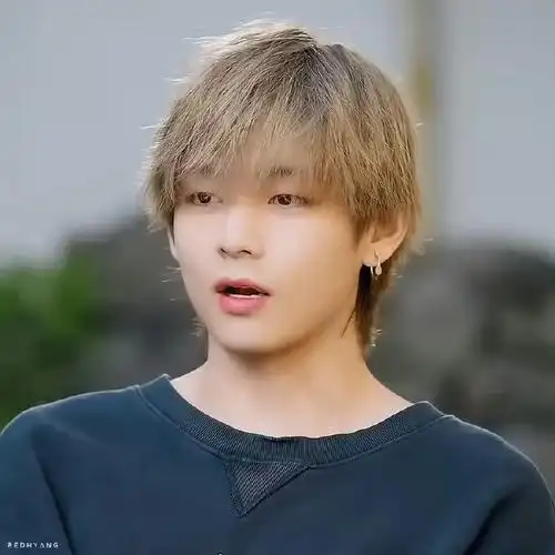 金泰亨壁纸##金泰亨自拍