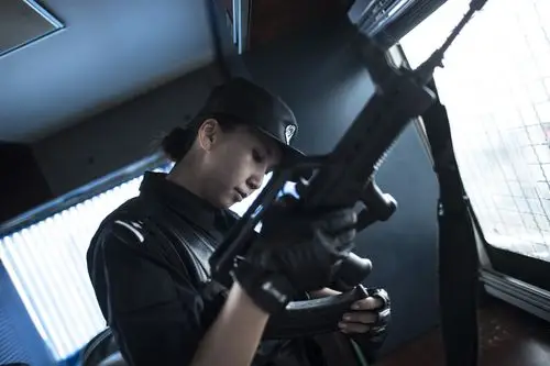 女特警李希:暑运路上的侠骨柔情