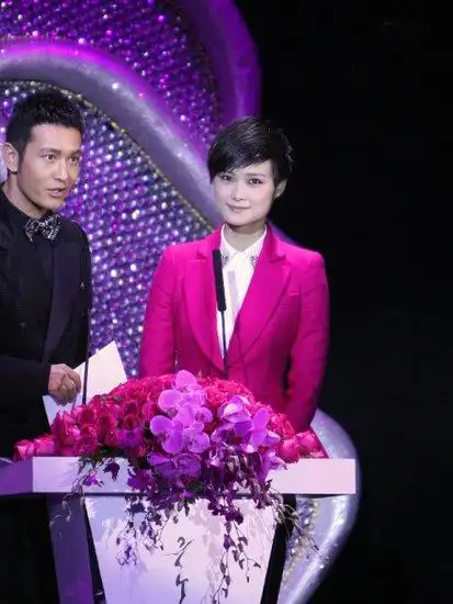 李宇春和黄晓明