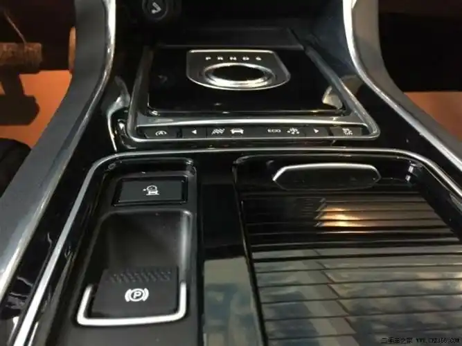 求fx的应援色和logo