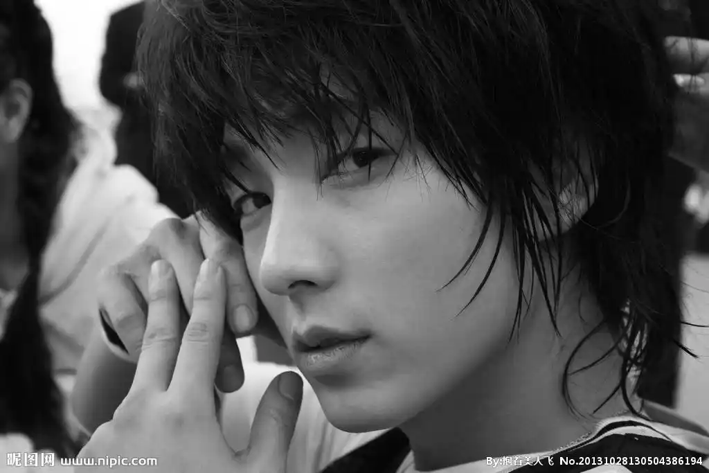 韩国花美男的"始祖",李准基现今生活一片岁月静好,令人羡慕!