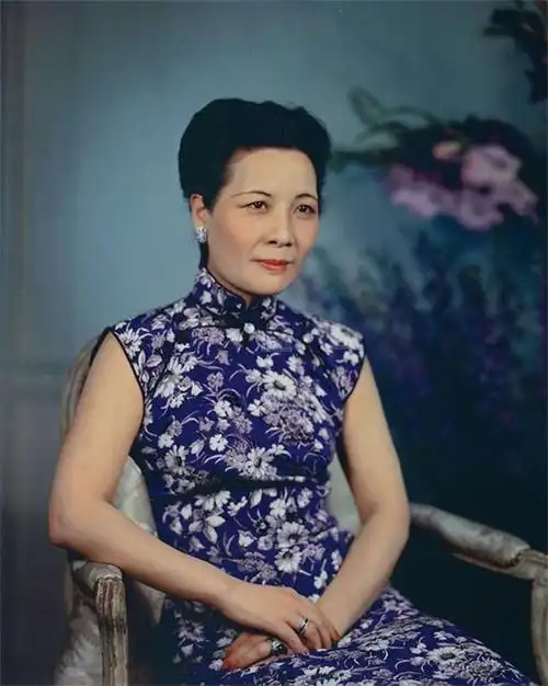 49年蒋介石欲暗杀宋庆龄宋美龄冷冷说了一句话令老蒋被迫放弃